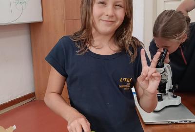 Hodina Přírodovědy s mikroskopem