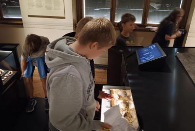 Úvod do pravěku - Národní Muzeum: Lidé a jejich předci