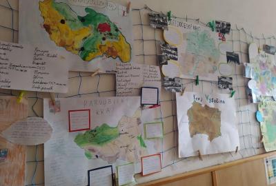 VLASTIVĚDA – ZEMĚPISNÁ ČÁST – KRAJE ČR A JEJICH CHARAKTERISTIKA – NÁSTĚNNÉ TABULE