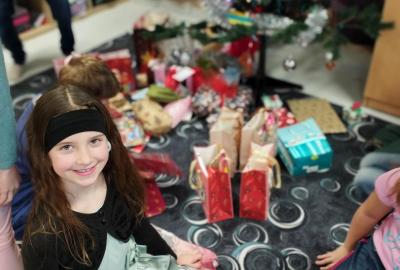 Krásné, pohodové Vánoce a v roce 2026  hodně zdraví a splněných přání  přeje 3.A.