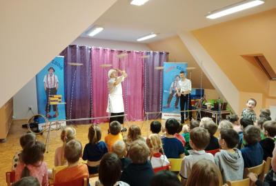 Návštěva představení "Klaun Eddie" v MŠ