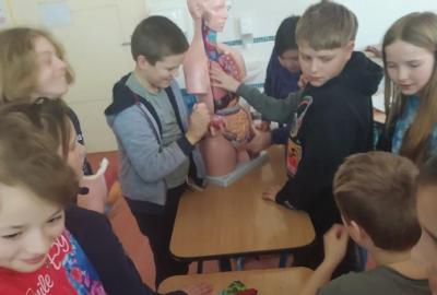 Zajímavé pomůcky = zábavnější výuka