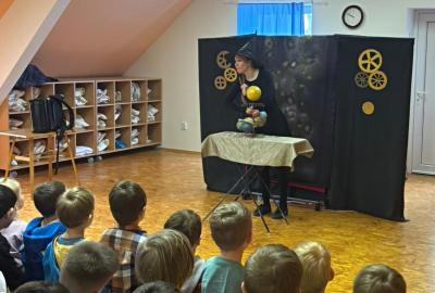 Návštěva loutkového představení