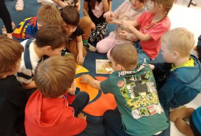 Noc s Andersenem ve 2. B