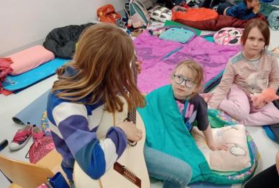 Noc s Andersenem ve 2. B